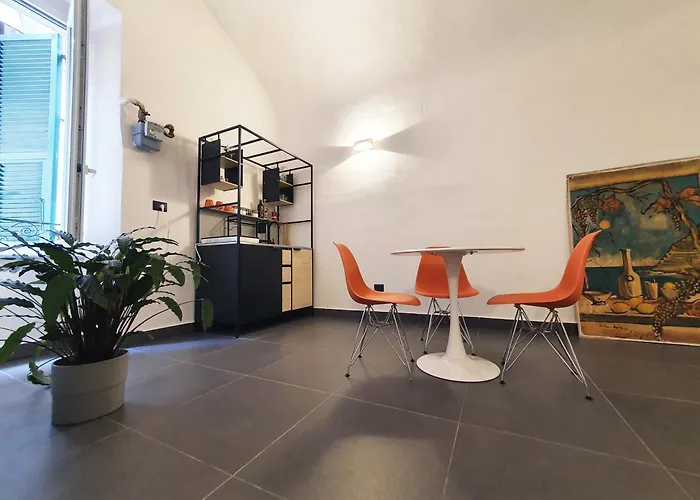 La Casa Dell'artista Nel Centro Storico - La Spezia